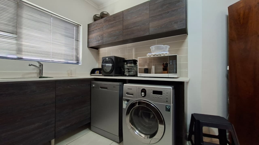3 Bedroom Property for Sale in Petervale Gauteng