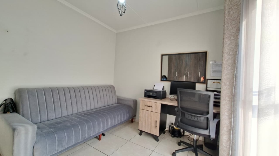 3 Bedroom Property for Sale in Petervale Gauteng