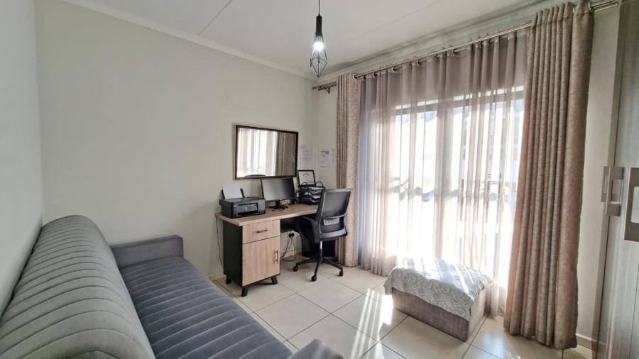 3 Bedroom Property for Sale in Petervale Gauteng
