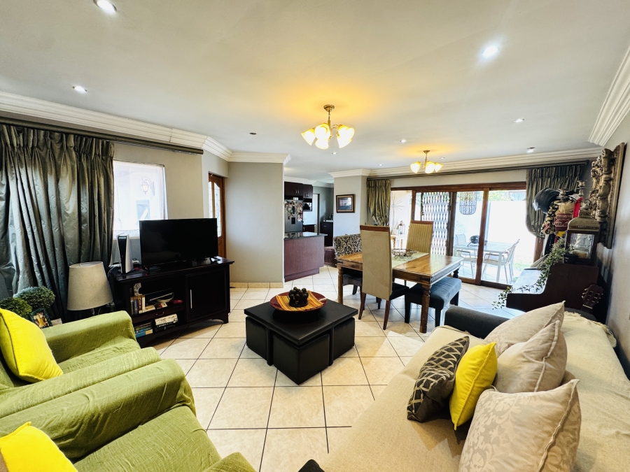 3 Bedroom Property for Sale in Thatchfield Estate Gauteng