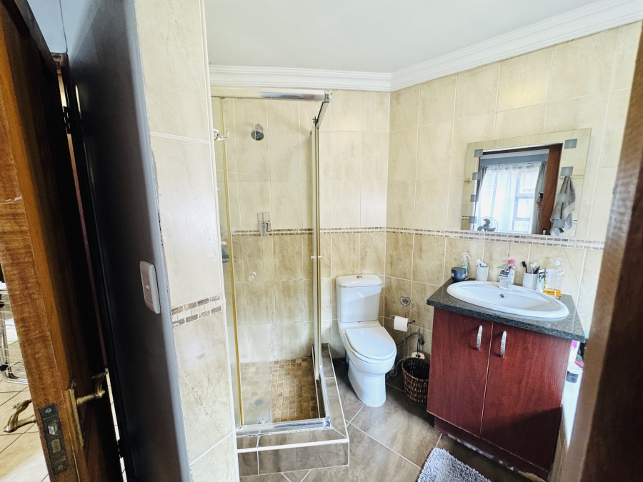 3 Bedroom Property for Sale in Thatchfield Estate Gauteng