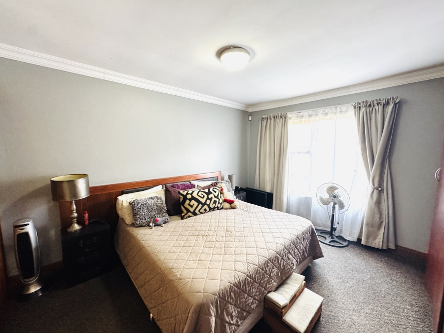 3 Bedroom Property for Sale in Thatchfield Estate Gauteng