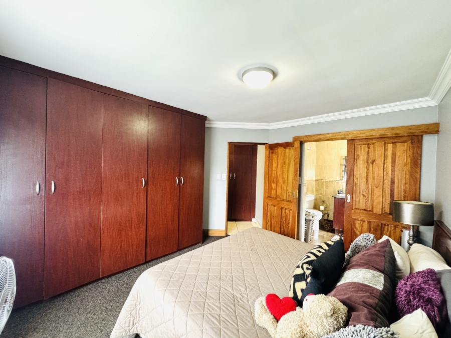 3 Bedroom Property for Sale in Thatchfield Estate Gauteng