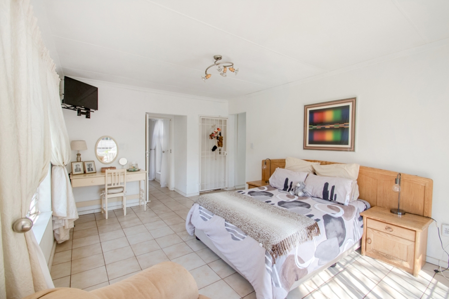 4 Bedroom Property for Sale in Weltevreden Park Gauteng