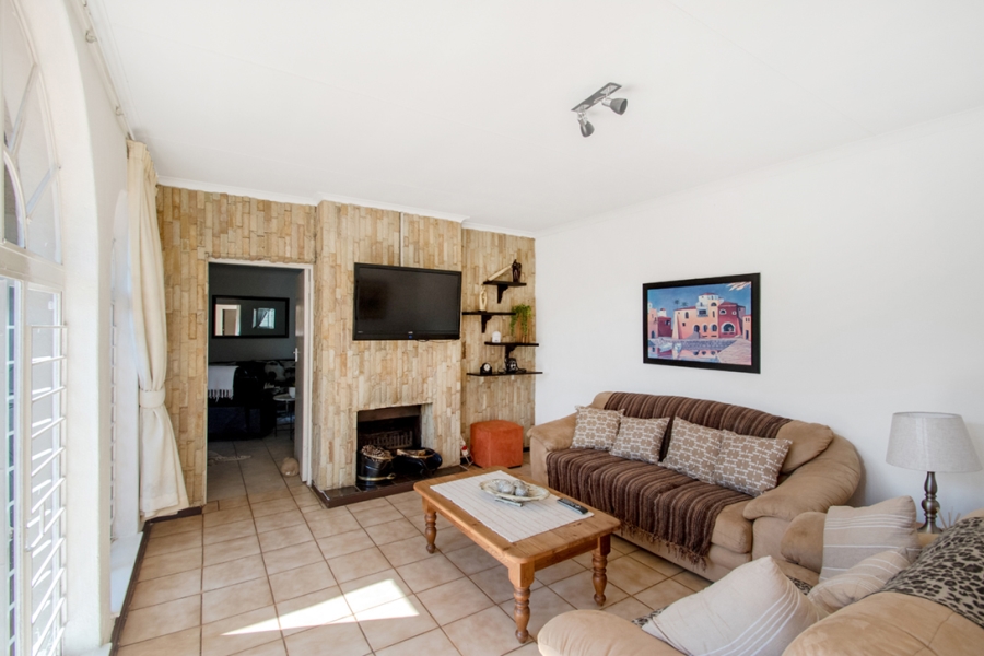 4 Bedroom Property for Sale in Weltevreden Park Gauteng
