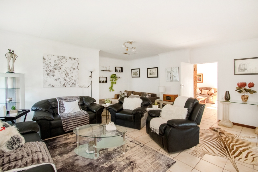 4 Bedroom Property for Sale in Weltevreden Park Gauteng