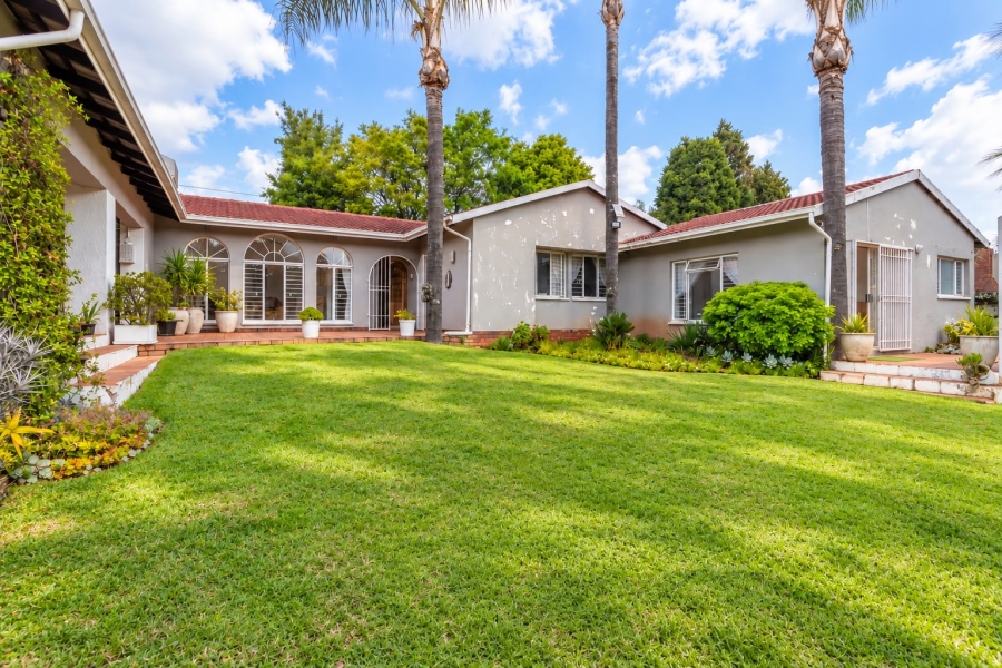 4 Bedroom Property for Sale in Weltevreden Park Gauteng