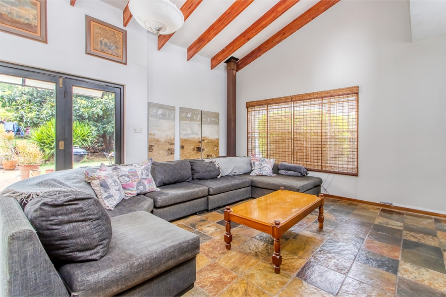 8 Bedroom Property for Sale in Northcliff Gauteng