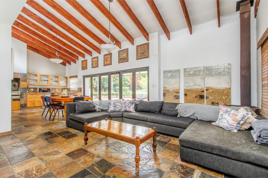 8 Bedroom Property for Sale in Northcliff Gauteng