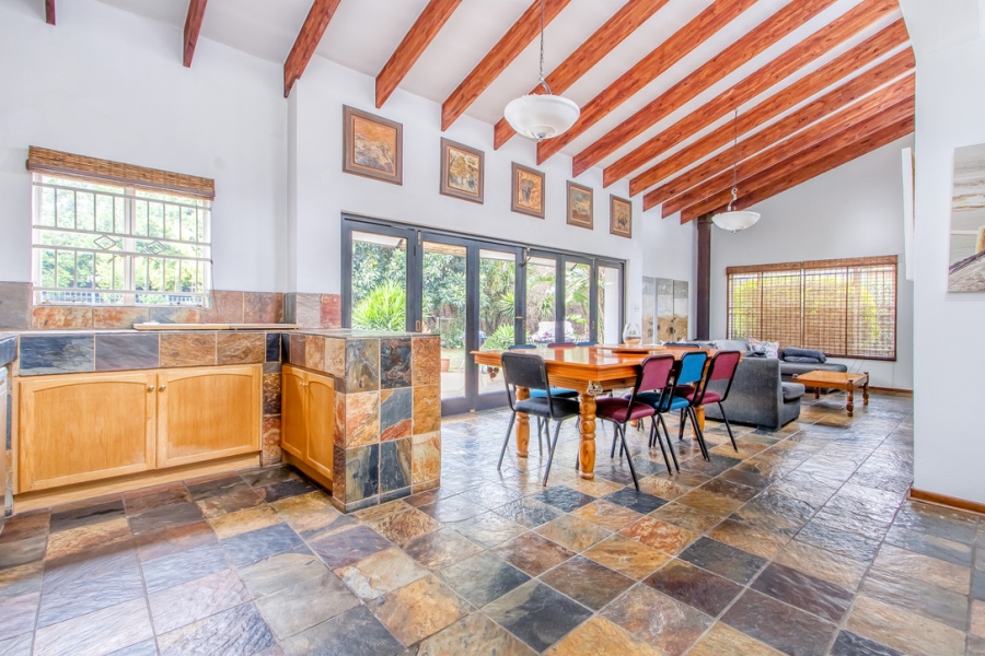 8 Bedroom Property for Sale in Northcliff Gauteng