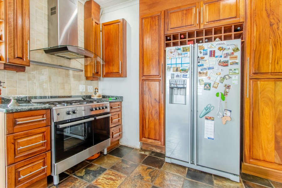 8 Bedroom Property for Sale in Northcliff Gauteng
