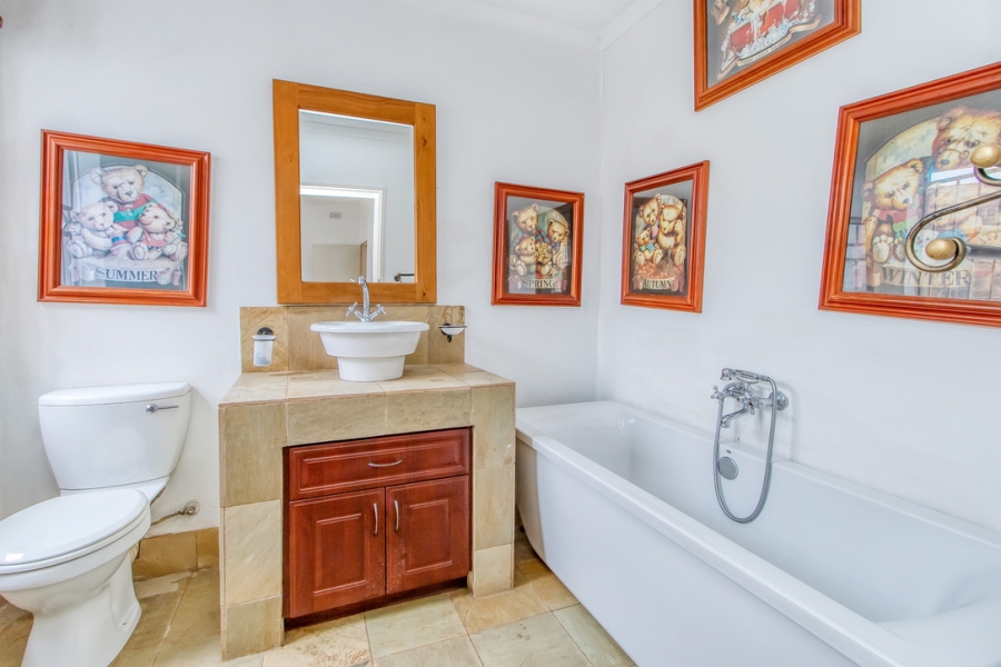 8 Bedroom Property for Sale in Northcliff Gauteng