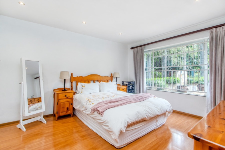8 Bedroom Property for Sale in Northcliff Gauteng