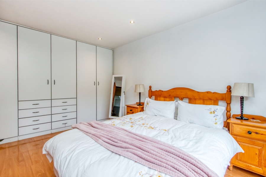 8 Bedroom Property for Sale in Northcliff Gauteng