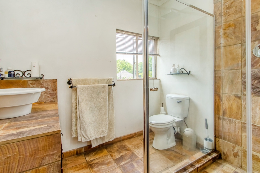 8 Bedroom Property for Sale in Northcliff Gauteng