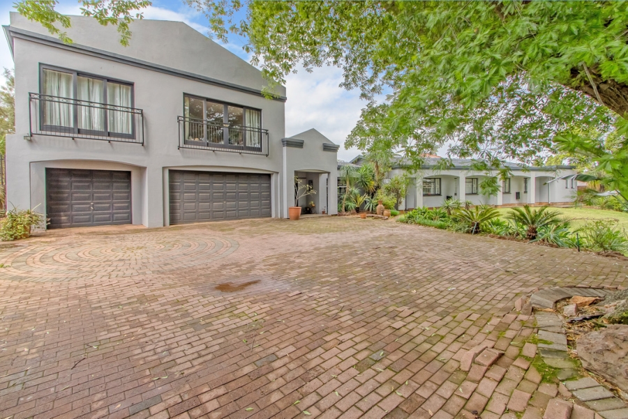 8 Bedroom Property for Sale in Northcliff Gauteng