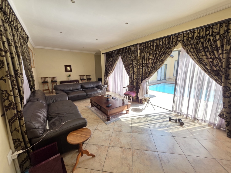 4 Bedroom Property for Sale in Waterkloof Ridge Gauteng