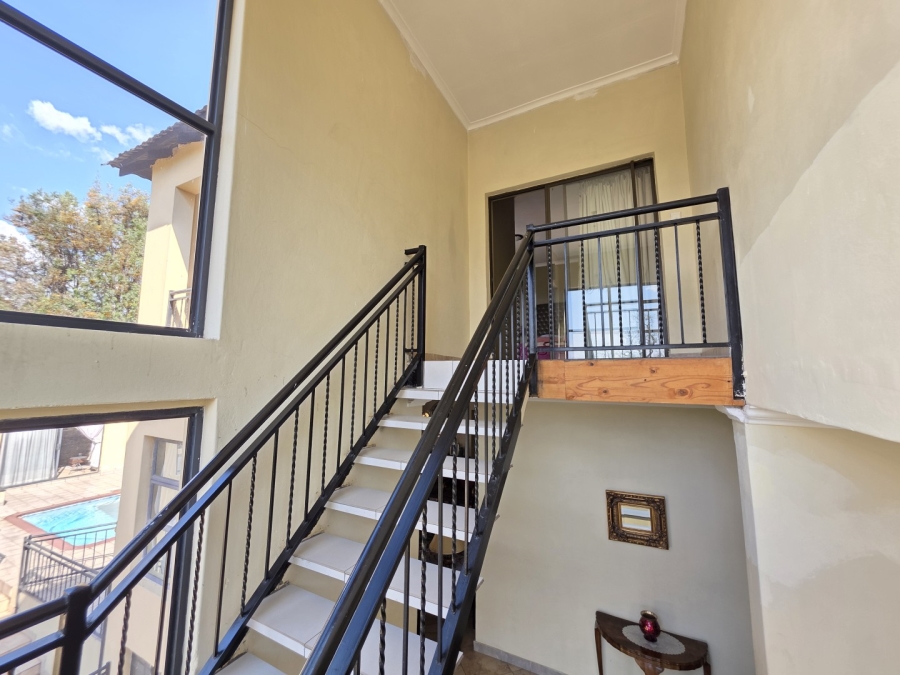 4 Bedroom Property for Sale in Waterkloof Ridge Gauteng