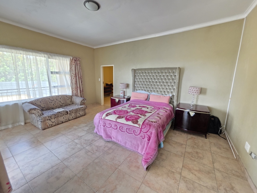 4 Bedroom Property for Sale in Waterkloof Ridge Gauteng