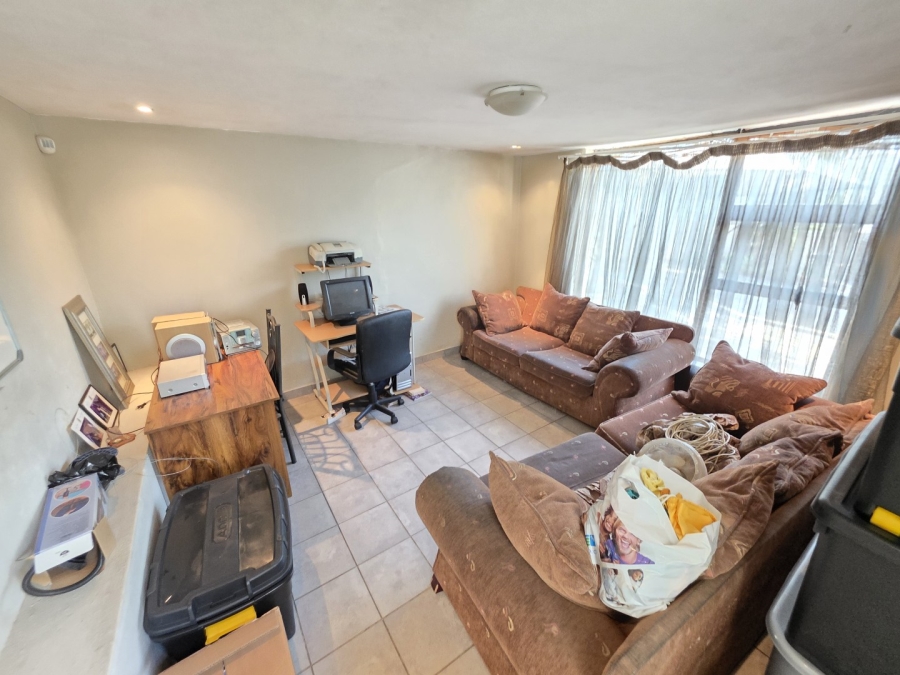 4 Bedroom Property for Sale in Waterkloof Ridge Gauteng