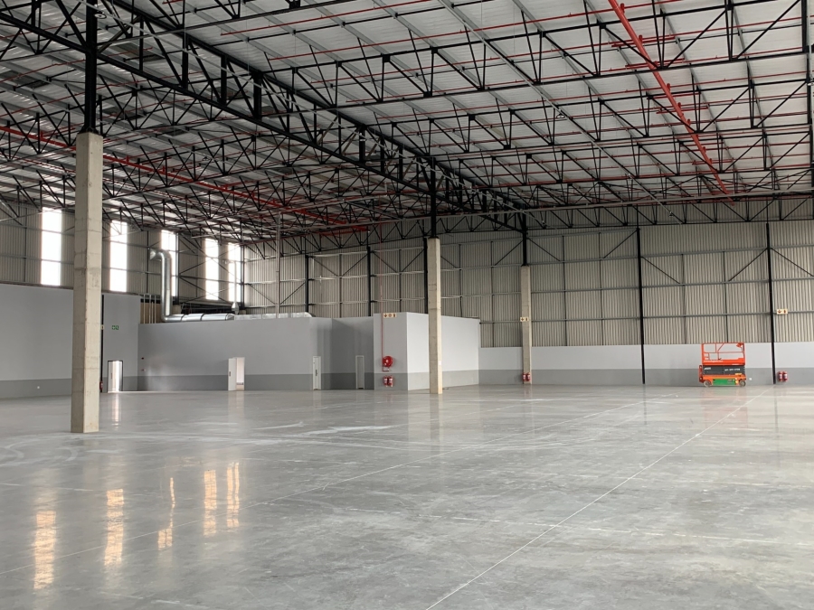 To Let Commercial Property for Rent in Gosforth Park Gauteng