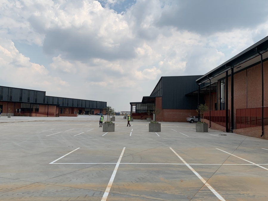 To Let Commercial Property for Rent in Gosforth Park Gauteng