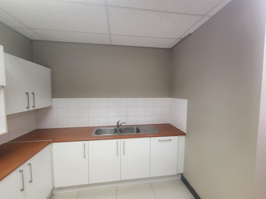 To Let Commercial Property for Rent in Wierda Valley Gauteng