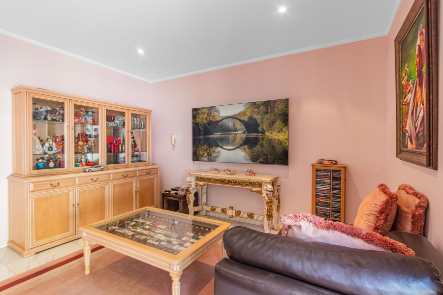 6 Bedroom Property for Sale in Bryanston Gauteng