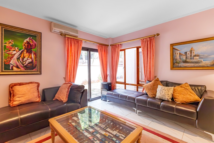 6 Bedroom Property for Sale in Bryanston Gauteng