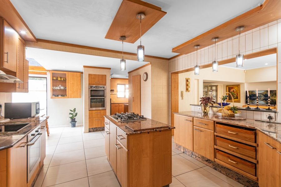 6 Bedroom Property for Sale in Bryanston Gauteng