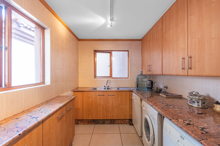 6 Bedroom Property for Sale in Bryanston Gauteng