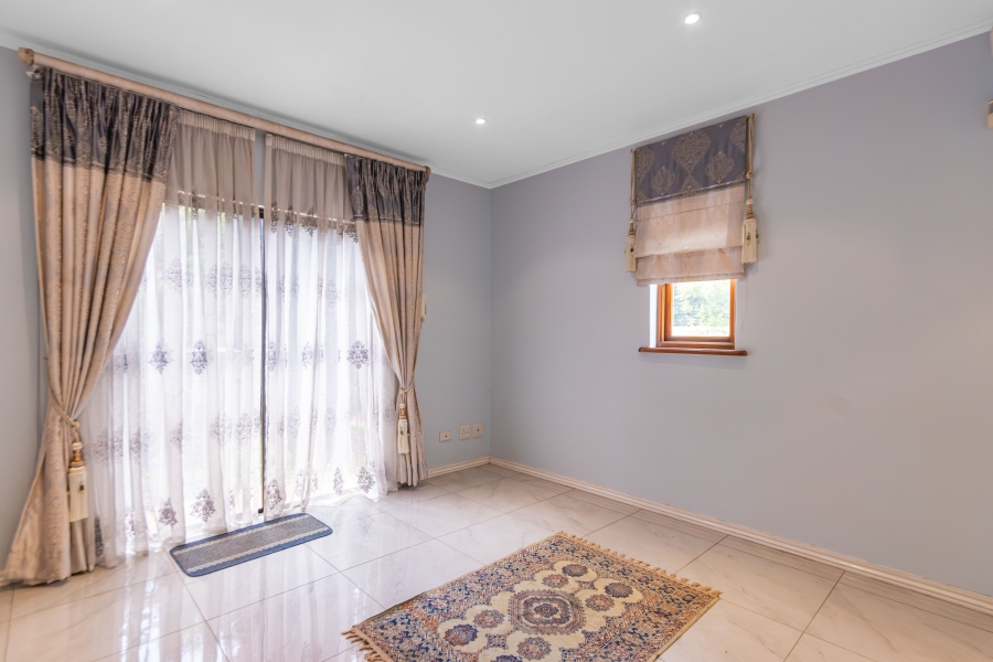 6 Bedroom Property for Sale in Bryanston Gauteng