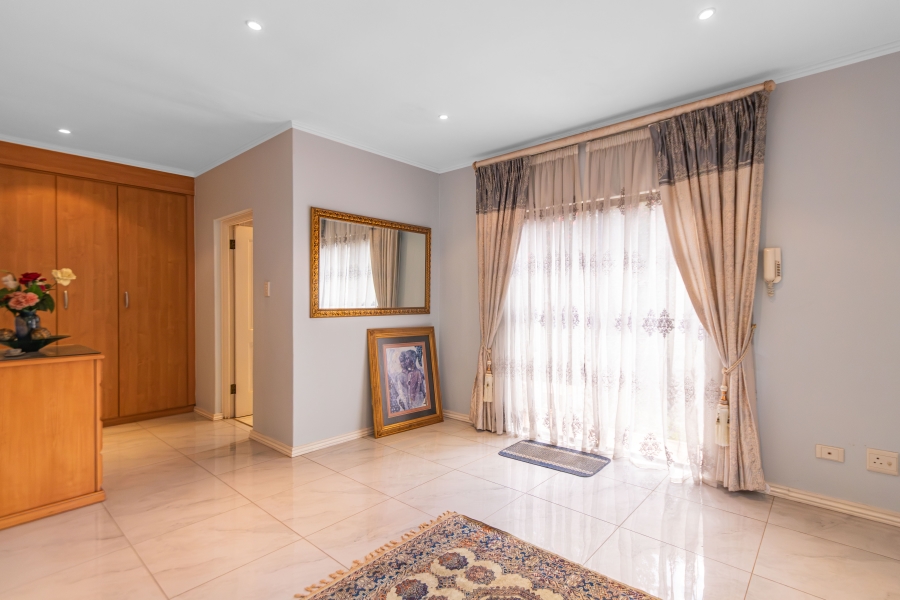 6 Bedroom Property for Sale in Bryanston Gauteng