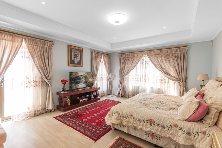 6 Bedroom Property for Sale in Bryanston Gauteng