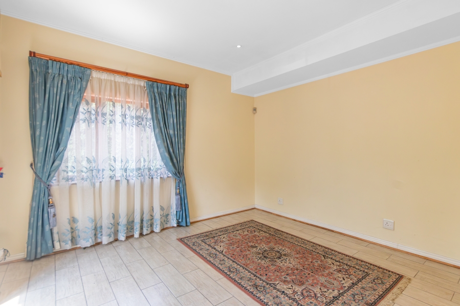 6 Bedroom Property for Sale in Bryanston Gauteng