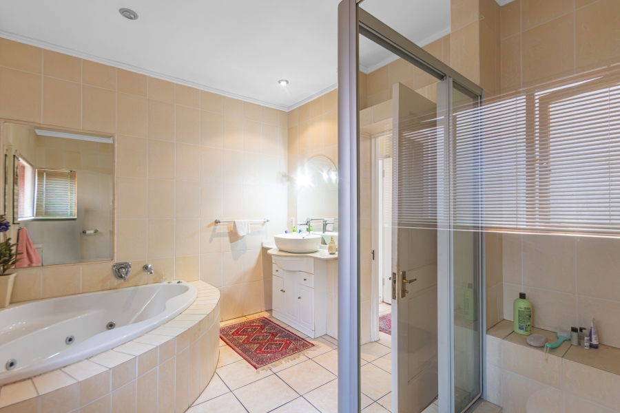 6 Bedroom Property for Sale in Bryanston Gauteng