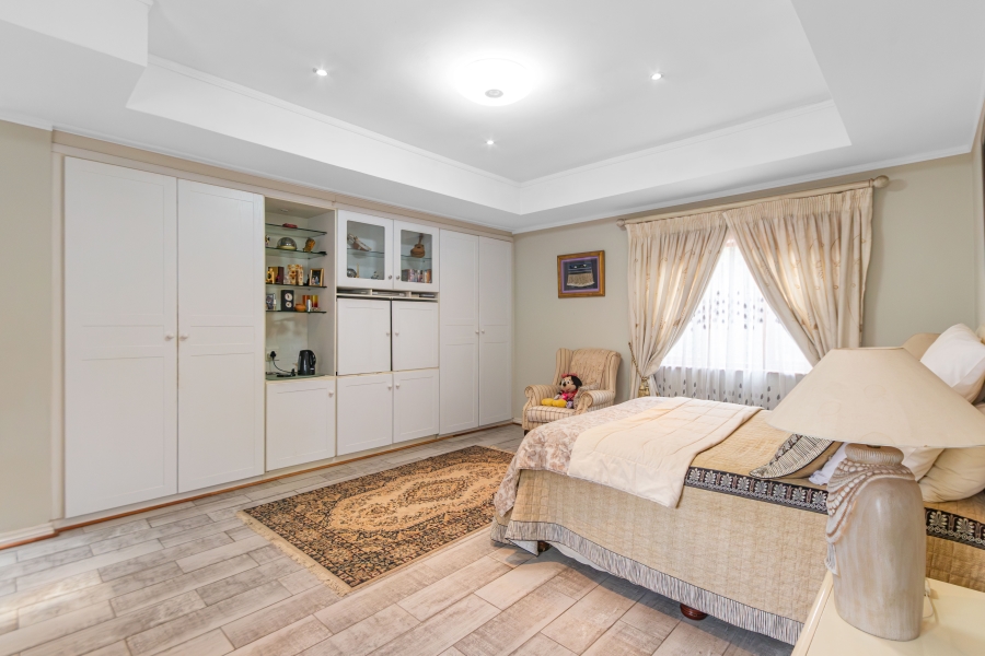 6 Bedroom Property for Sale in Bryanston Gauteng
