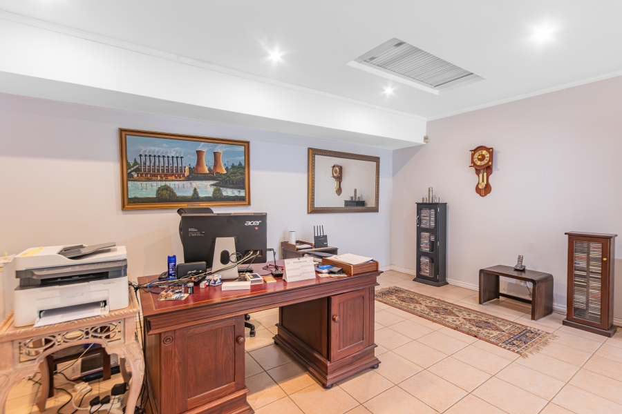 6 Bedroom Property for Sale in Bryanston Gauteng