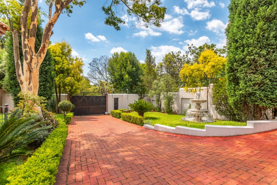 6 Bedroom Property for Sale in Bryanston Gauteng