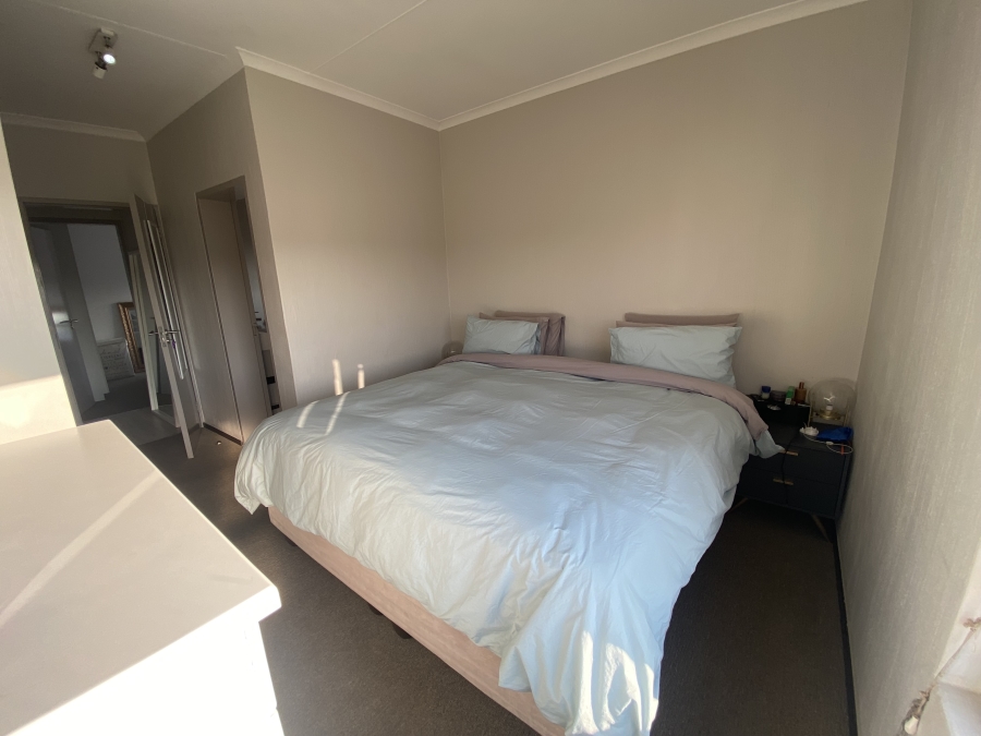To Let 3 Bedroom Property for Rent in Broadacres Gauteng