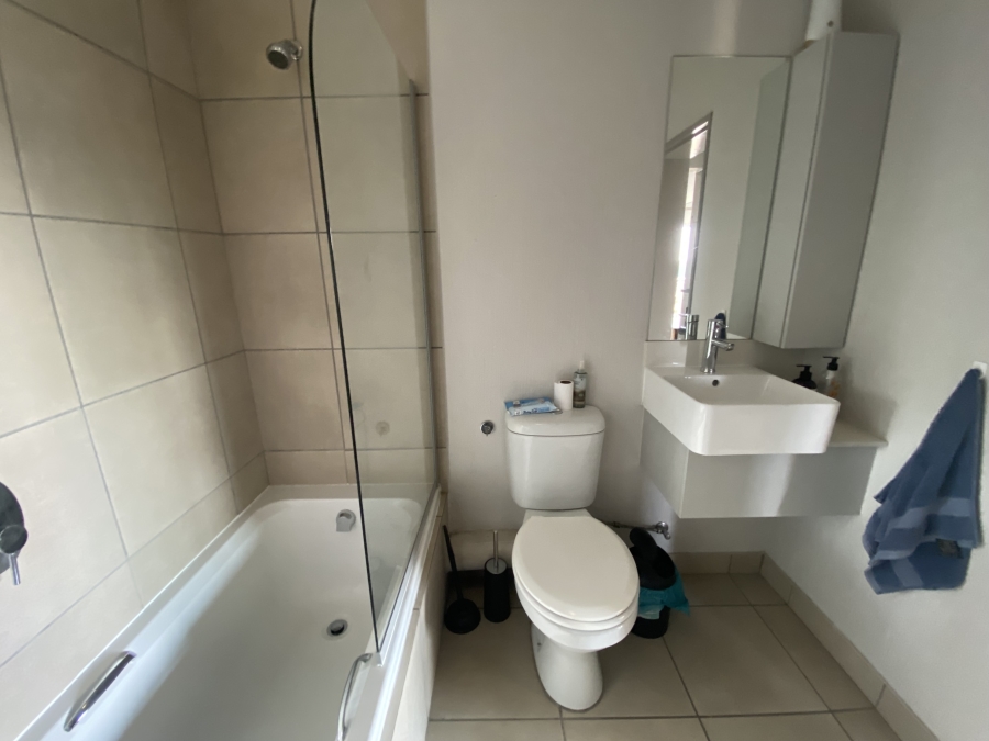 To Let 3 Bedroom Property for Rent in Broadacres Gauteng
