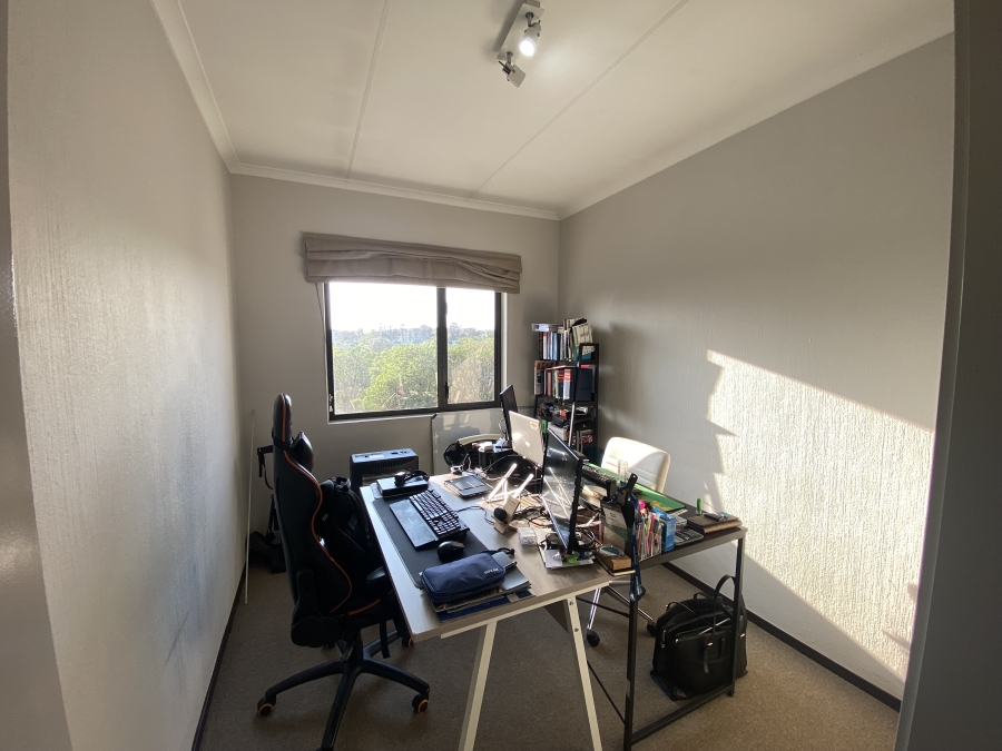 To Let 3 Bedroom Property for Rent in Broadacres Gauteng