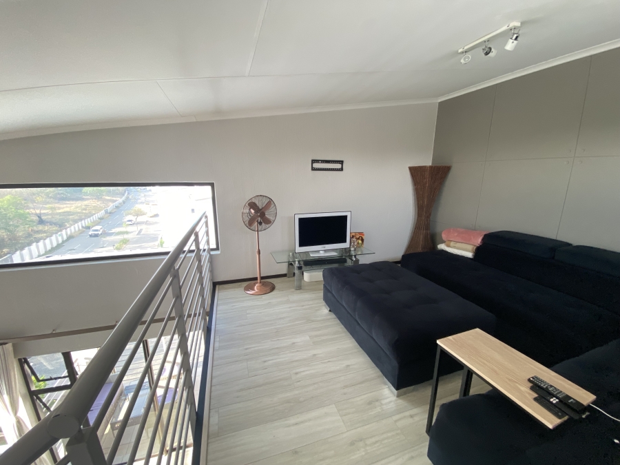 To Let 3 Bedroom Property for Rent in Broadacres Gauteng