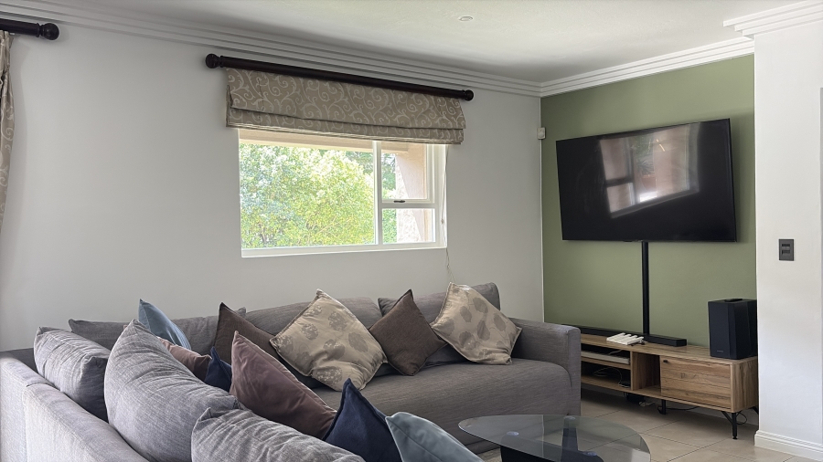 To Let 3 Bedroom Property for Rent in Beverley Gauteng