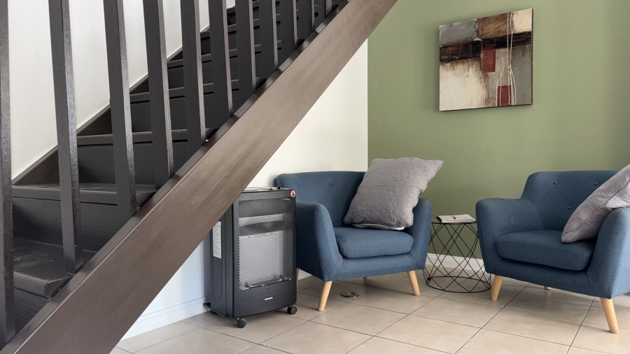 To Let 3 Bedroom Property for Rent in Beverley Gauteng