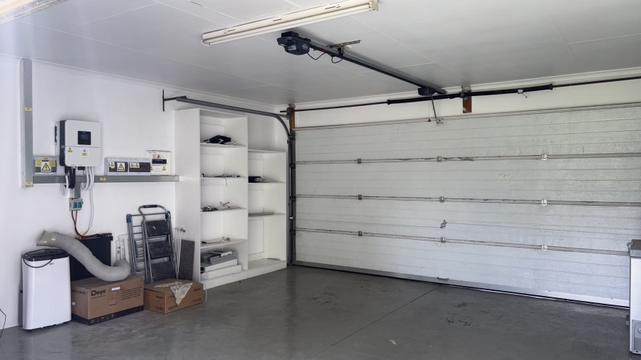 To Let 3 Bedroom Property for Rent in Beverley Gauteng