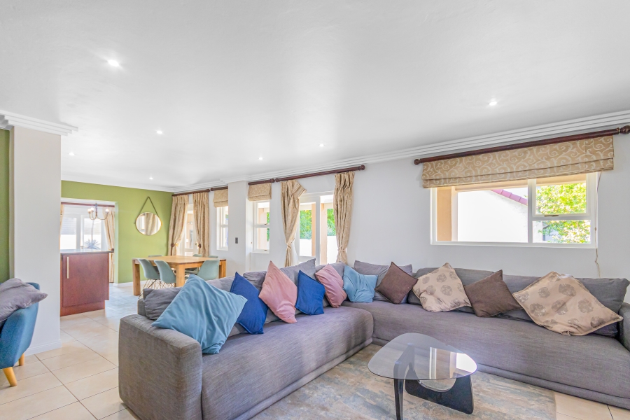To Let 3 Bedroom Property for Rent in Beverley Gauteng