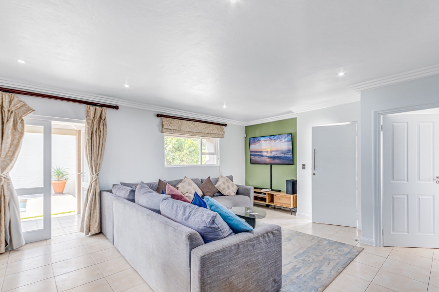 To Let 3 Bedroom Property for Rent in Beverley Gauteng