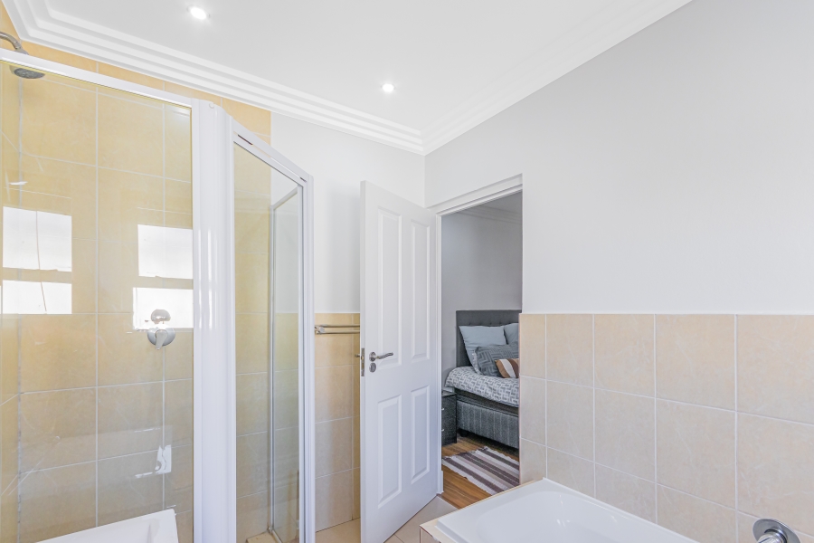 To Let 3 Bedroom Property for Rent in Beverley Gauteng