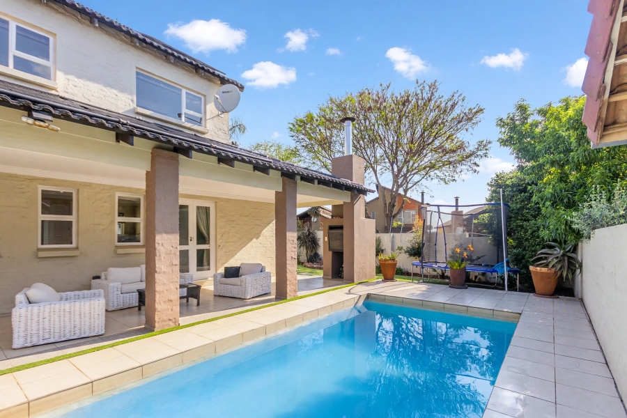 To Let 3 Bedroom Property for Rent in Beverley Gauteng